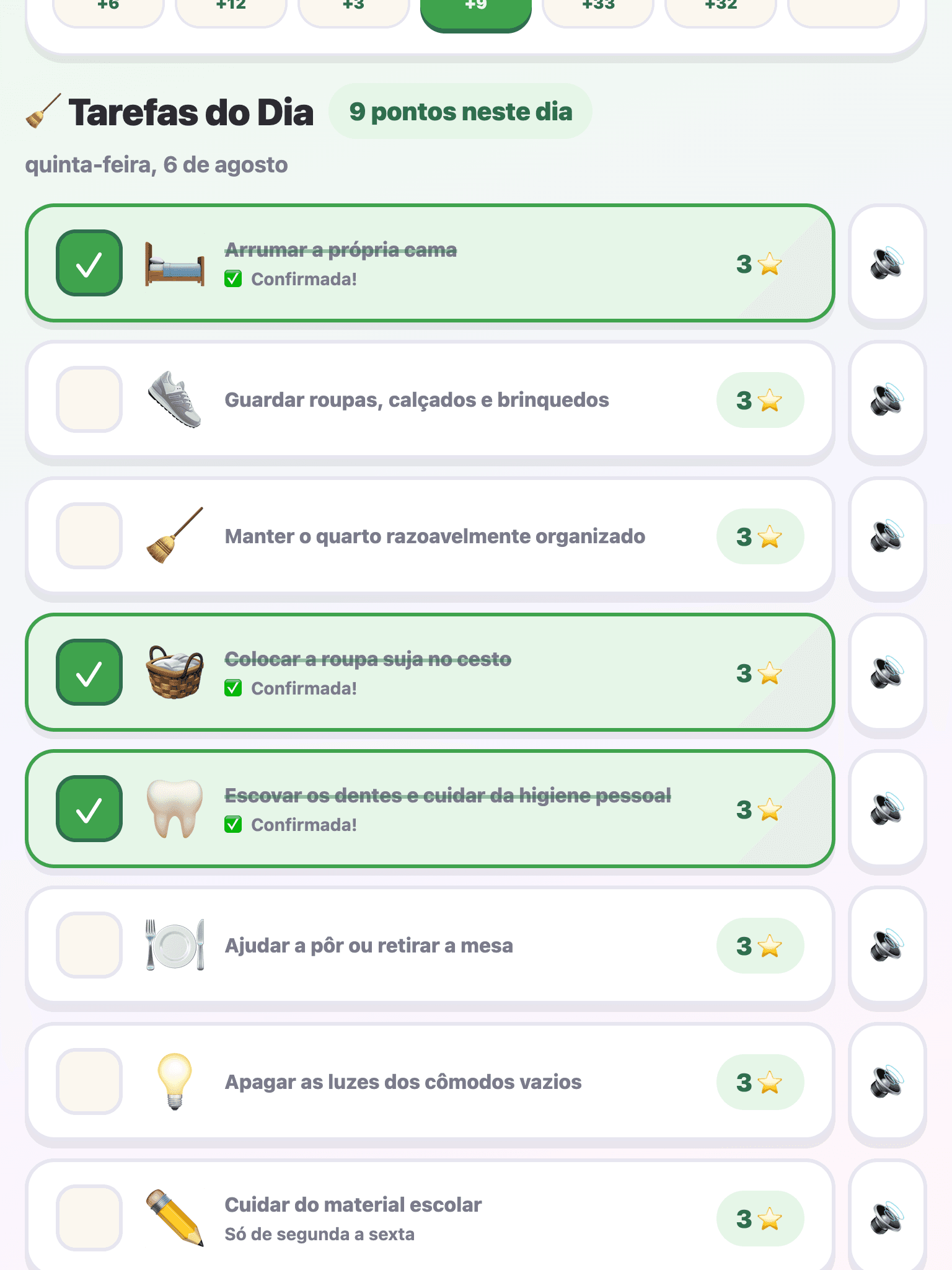 Lista de tarefas no modo figurinhas: desenhos grandes, pontos em estrelas e o botão de ouvir
